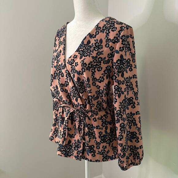 J. Crew pink & blue floral long-sleeve v-neck top size 8 - Picture 3 of 10